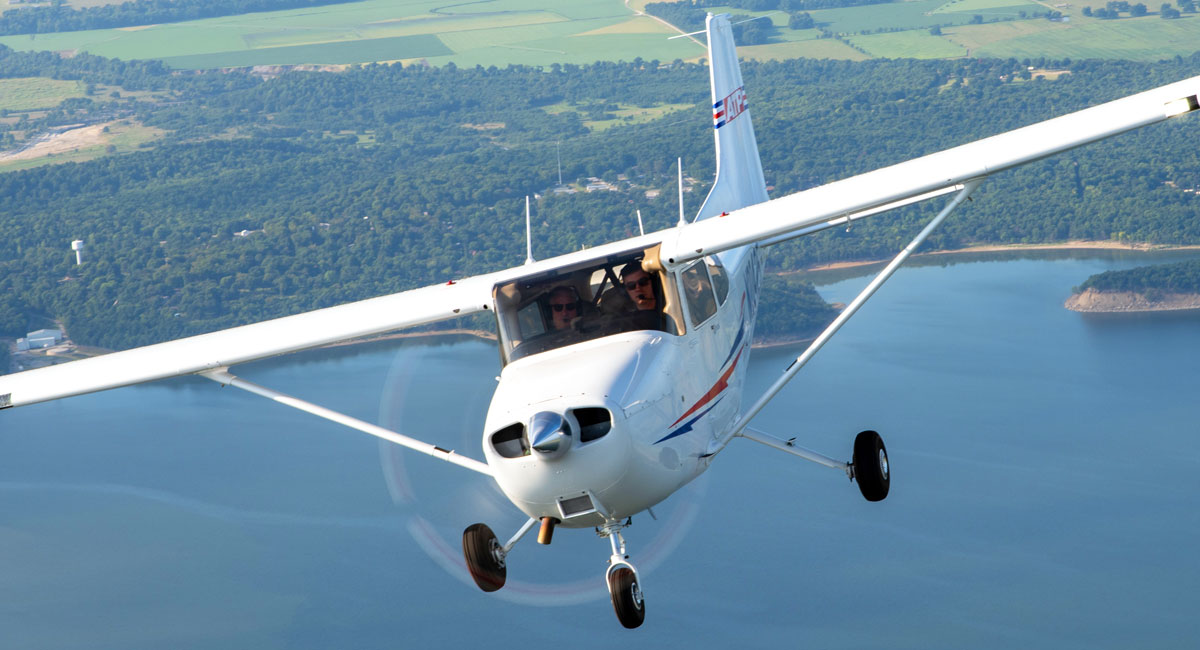 Cessna 172 Skyhawk Rental at KDAL via ATP Jets | Avyo | Avyo